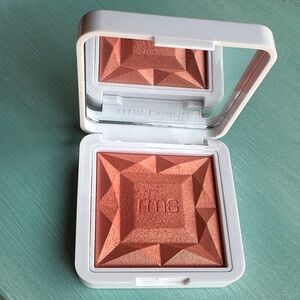 RMS Beauty Mai Tai Blush in Soft White Compact